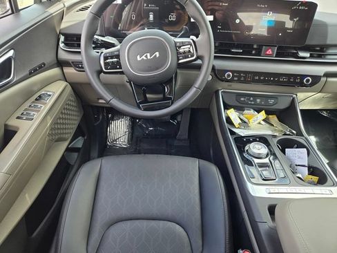 New 2026 Kia Carnival EX FWD image 12