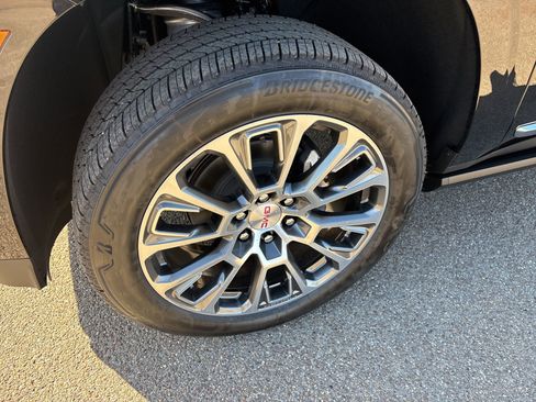 New 2026 GMC Yukon XL Denali image 27