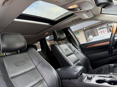 Used 2012 Jeep Grand Cherokee Overland AWD/4WD image 17