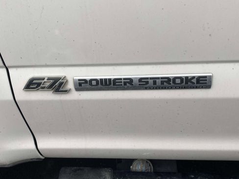 Used 2019 Ford F250 Lariat w/ Lariat Ultimate Package AWD/4WD image 11
