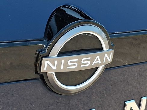 Used 2022 Nissan Pathfinder SV AWD/4WD image 29