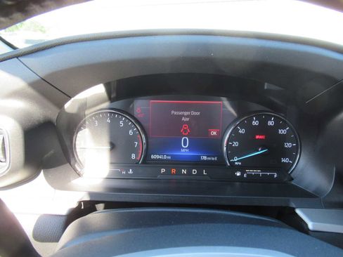 Used 2022 Ford Explorer XLT w/ Equipment Group 202A image 28