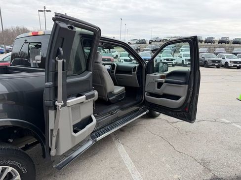 Used 2020 Ford F150 Lariat w/ Equipment Group 501A Mid image 10