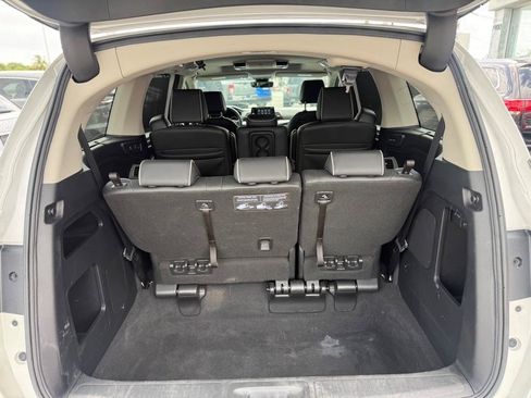 Used 2025 Honda Odyssey Touring image 8