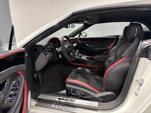 Used 2022 Bentley Continental GT Speed image 15