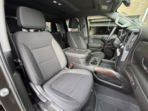 Used 2022 GMC Sierra 1500 Elevation w/ Preferred Package image 17