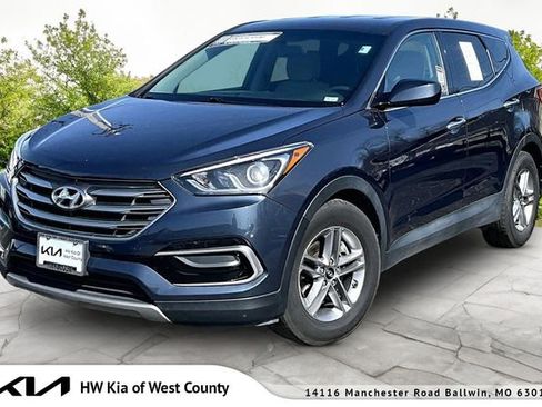 Used 2017 Hyundai Santa Fe Sport FWD image 1