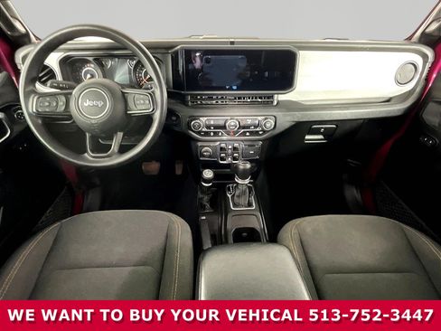 Used 2024 Jeep Gladiator Sport AWD/4WD image 8