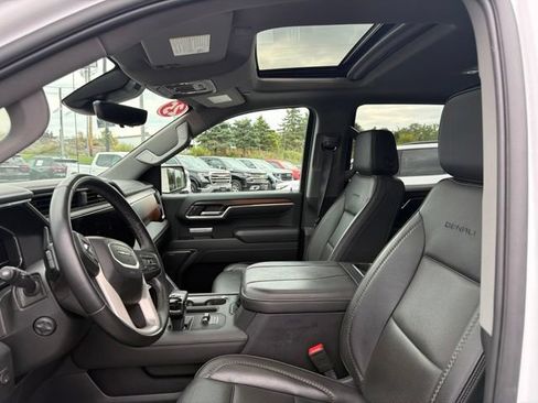 Used 2025 GMC Sierra 1500 Denali w/ Denali Reserve Package AWD/4WD image 22