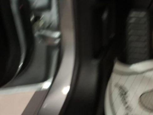 Used 2022 Ford Mustang Shelby GT500 w/ Technology Package image 17