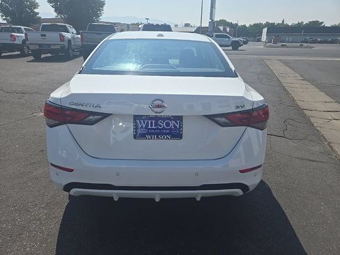 Used 2022 Nissan Sentra SV FWD image 7