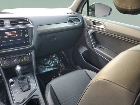 Used 2019 Volkswagen Tiguan S FWD image 12