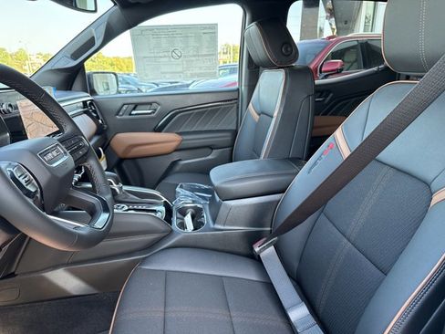New 2026 GMC Canyon AT4 image 5