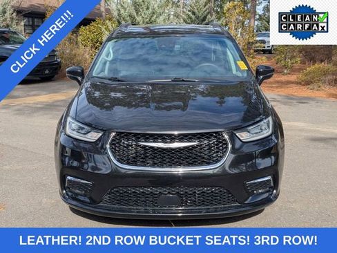 Used 2022 Chrysler Pacifica Touring-L image 8