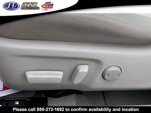 Used 2014 Toyota Camry XLE FWD image 13
