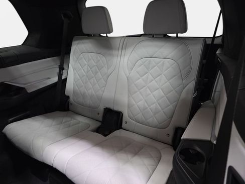 Certified 2023 BMW X7 xDrive40i w/ Executive Package image 34