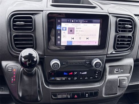 Used 2025 RAM ProMaster 2500 w/ Convenience Group image 21