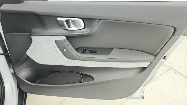 Used 2024 Polestar Polestar 2 AWD/4WD image 36