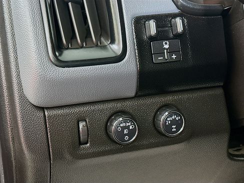 Used 2018 Chevrolet Colorado Z71 w/ Centennial Edition AWD/4WD image 10
