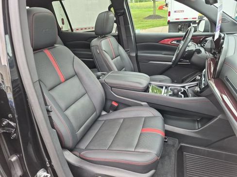 Used 2024 Chevrolet Traverse RS w/ LPO, Floor Liner Package AWD/4WD image 31
