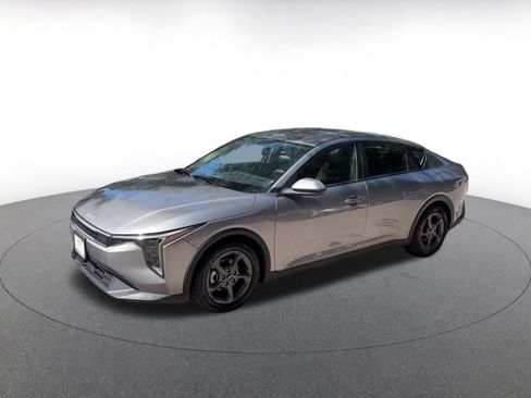 Used 2025 Kia K4 FWD image 8