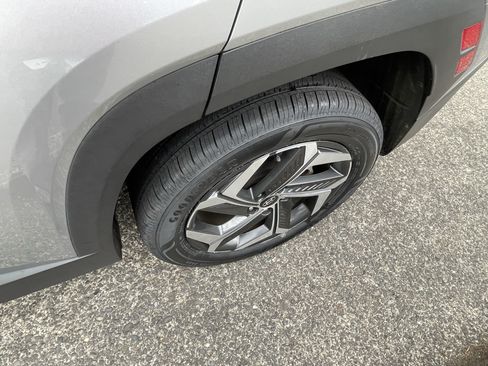 Used 2022 Hyundai Tucson Limited AWD/4WD image 9
