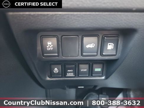 Certified 2018 Nissan Rogue SV w/ Premium Package image 22