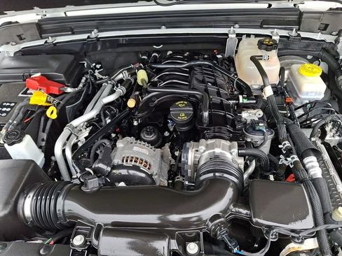 Used 2022 Jeep Wrangler Unlimited Sport AWD/4WD image 35