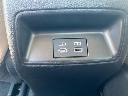 Used 2025 Toyota Corolla LE FWD image 28