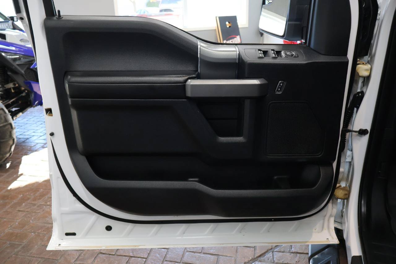 Used 2015 Ford F150 XLT w/ Equipment Group 302A Luxury AWD/4WD image 16