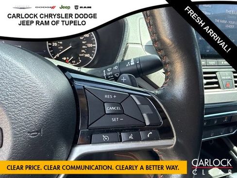 Used 2024 Nissan Altima 2.5 SR FWD image 18