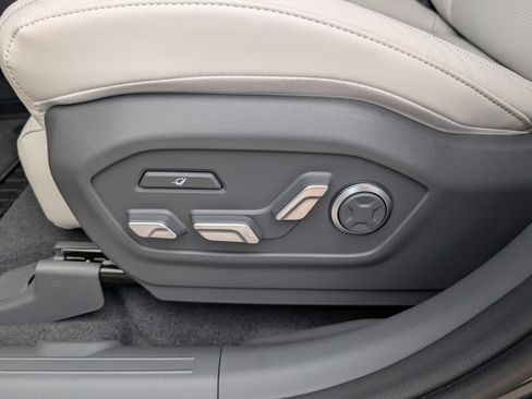 New 2025 Hyundai Santa Fe Calligraphy FWD image 16