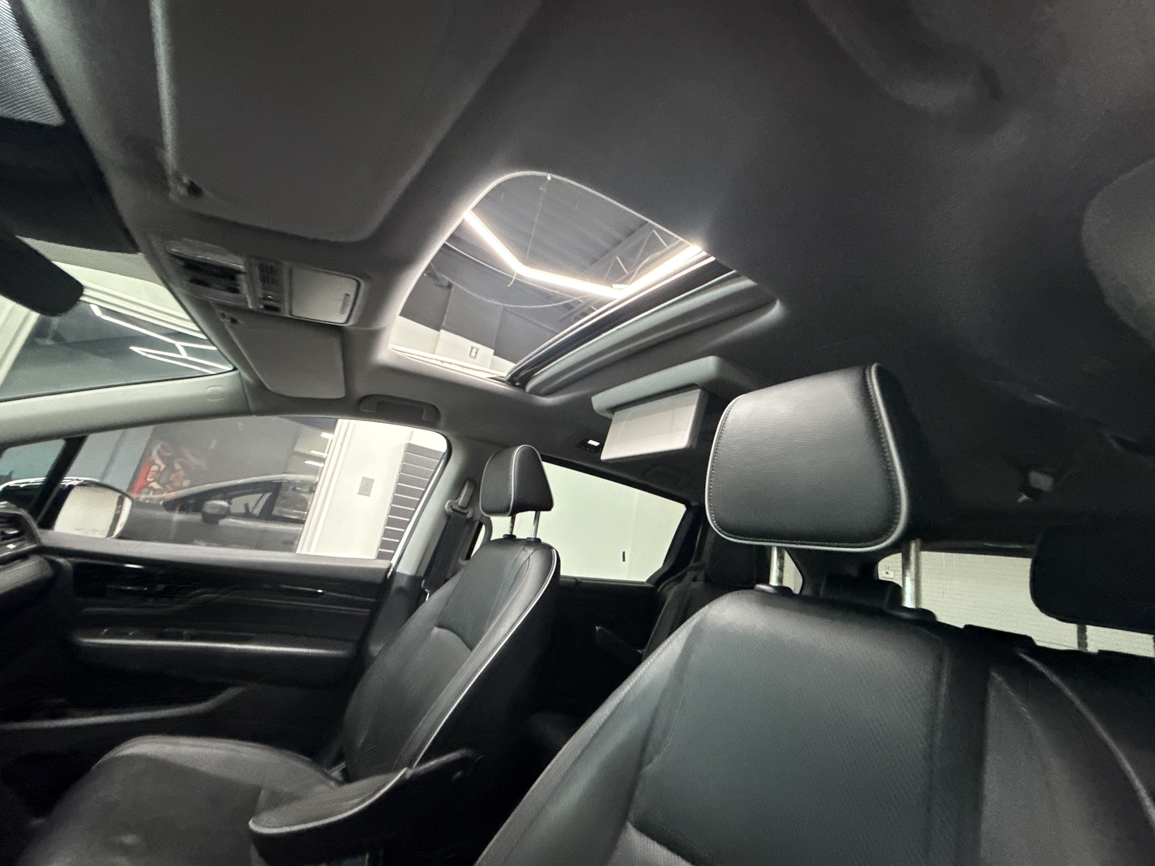 Used 2021 Honda Odyssey Touring image 12
