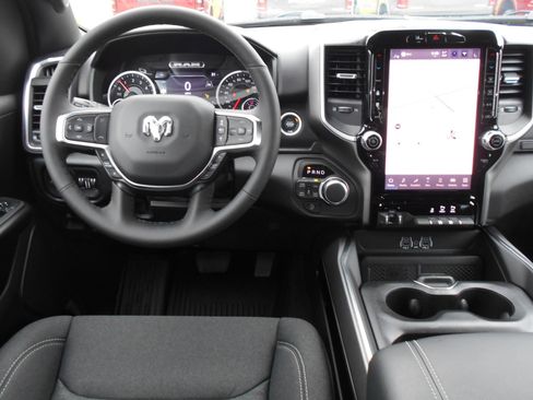 Used 2026 RAM 1500 Big Horn AWD/4WD image 4