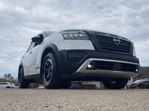 Used 2025 Nissan Pathfinder Rock Creek image 34