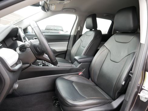 Used 2022 Jeep Compass Latitude image 33