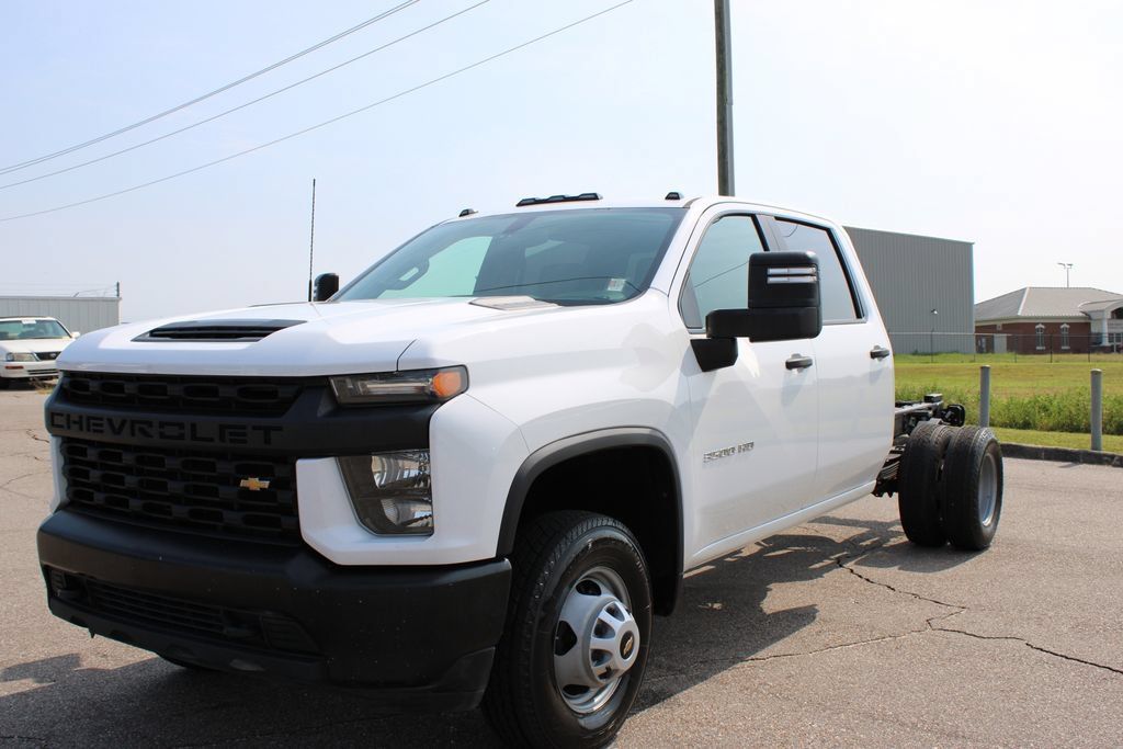 Used 2020 Chevrolet Silverado 3500 W/T w/ WT Convenience Package RWD image 2