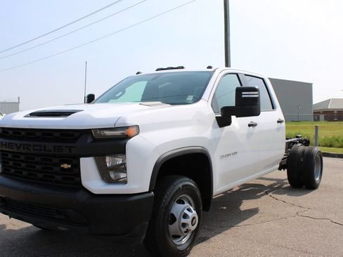 Used 2020 Chevrolet Silverado 3500 W/T w/ WT Convenience Package RWD image 2