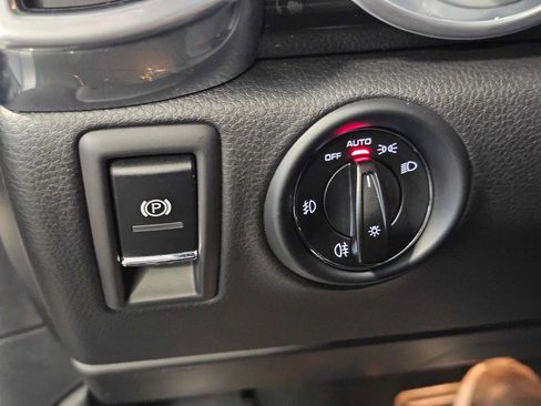 Used 2013 Porsche Cayenne AWD/4WD image 18