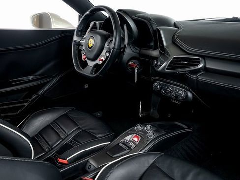 Used 2012 Ferrari 458 Italia Coupe image 47