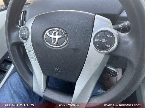 Used 2013 Toyota Prius Three image 19