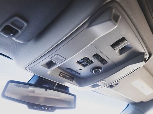 Used 2019 GMC Yukon Denali w/ Denali Ultimate Package image 19