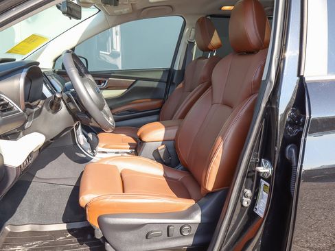 Used 2022 Subaru Ascent Touring image 7