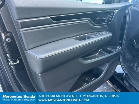 Used 2025 Honda Odyssey Elite image 14
