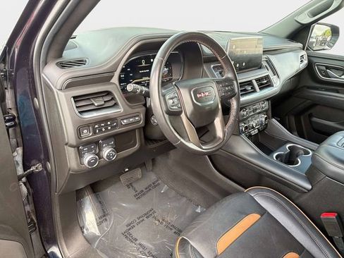 Used 2022 GMC Yukon XL AT4 w/ Technology Package AWD/4WD image 18