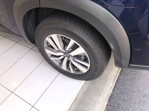 Certified 2023 Nissan Pathfinder SL AWD/4WD image 9