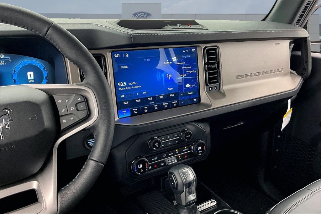 New 2026 Ford Bronco Outer Banks AWD/4WD image 6