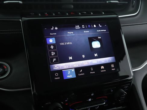 Used 2021 Jeep Grand Cherokee L Limited image 12