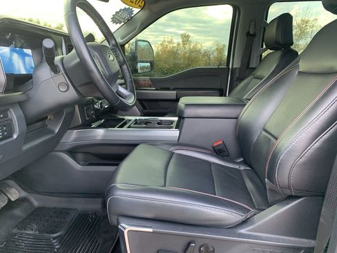 Used 2024 Ford F250 Lariat w/ Chrome Package image 18