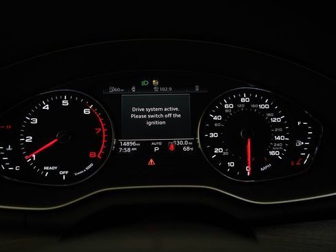 Used 2023 Audi Q5 2.0T Premium w/ Convenience Package AWD/4WD image 2